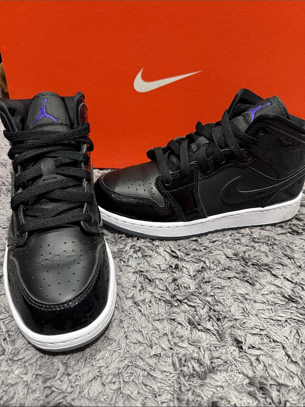 Jordan Kids Black & Purple High-Top Sneakers
